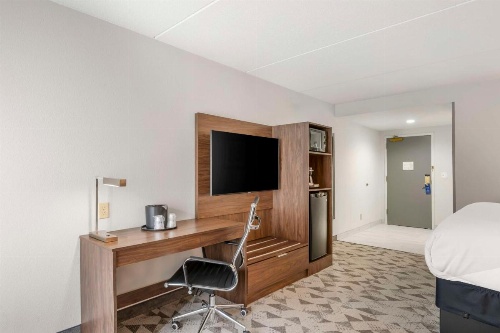 Best Western Plus Harrisonburg image 14