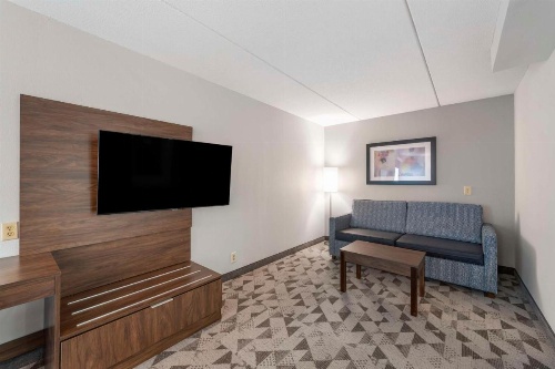 Best Western Plus Harrisonburg image 16