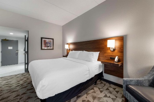 Best Western Plus Harrisonburg image 5